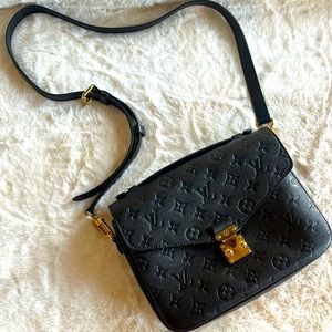 Louis Vuitton Métis Shoulder Bag